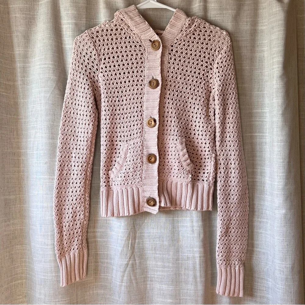 Abercrombie and Fitch | Loose knit baby pink wooden button sweater Women Medium - Picture 1 of 7